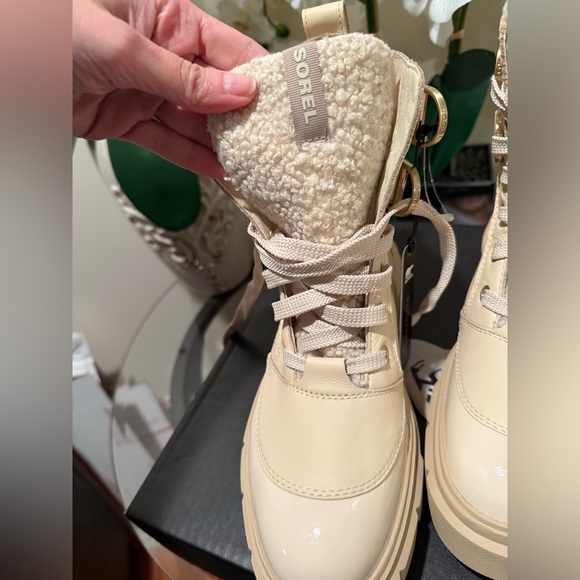 Sorel Boots nwt size 8 - Picture 7 of 12